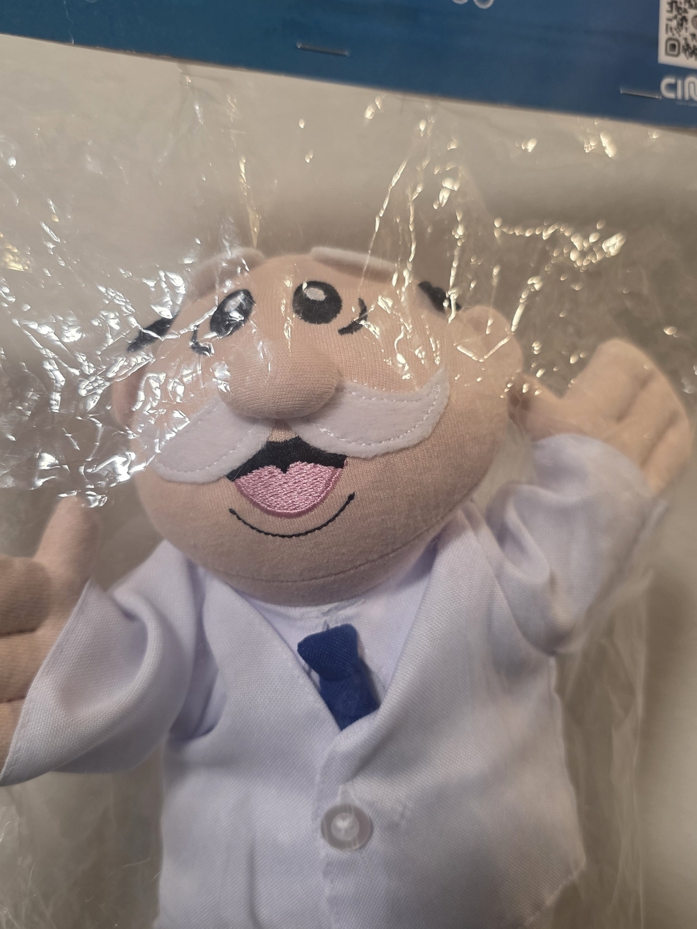 Muñeco Dr. Simi Plush Doll - White Outfit with Blue Tie - Picture 2 of 2